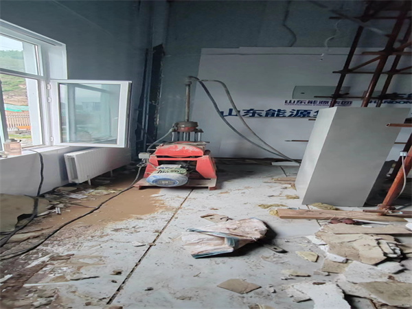 苍梧地基基础下沉墙体裂缝加固注浆顶升施工