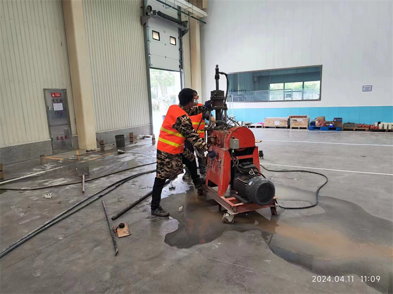 苍梧厂房地面下沉塌陷注浆加固施工